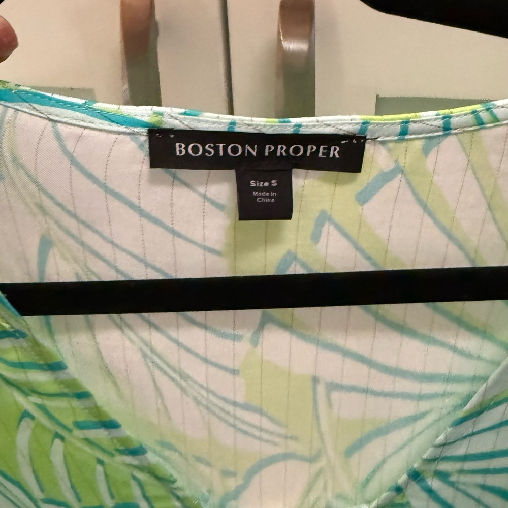 Boston Proper Resort Abstract Print Hardware Shimmer Tunic Blue/Green - Picture 5 of 7